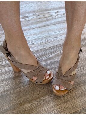 Free People Taupe Leather & Bronce  Studded Clog Sandal size 6.5 to 7 Max LOVE❤️
